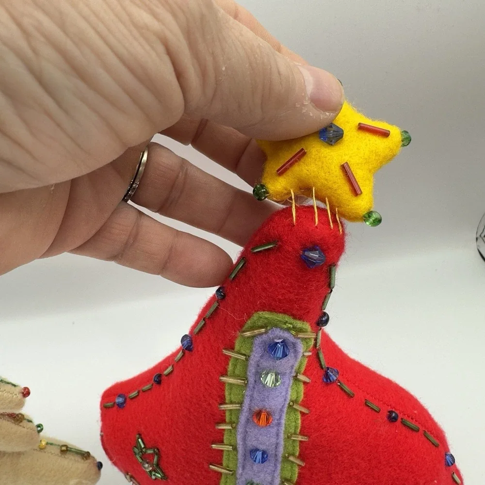 Vintage‎ Red & Beige Felt Christmas Trees Lot Of 2 Beaded Stars